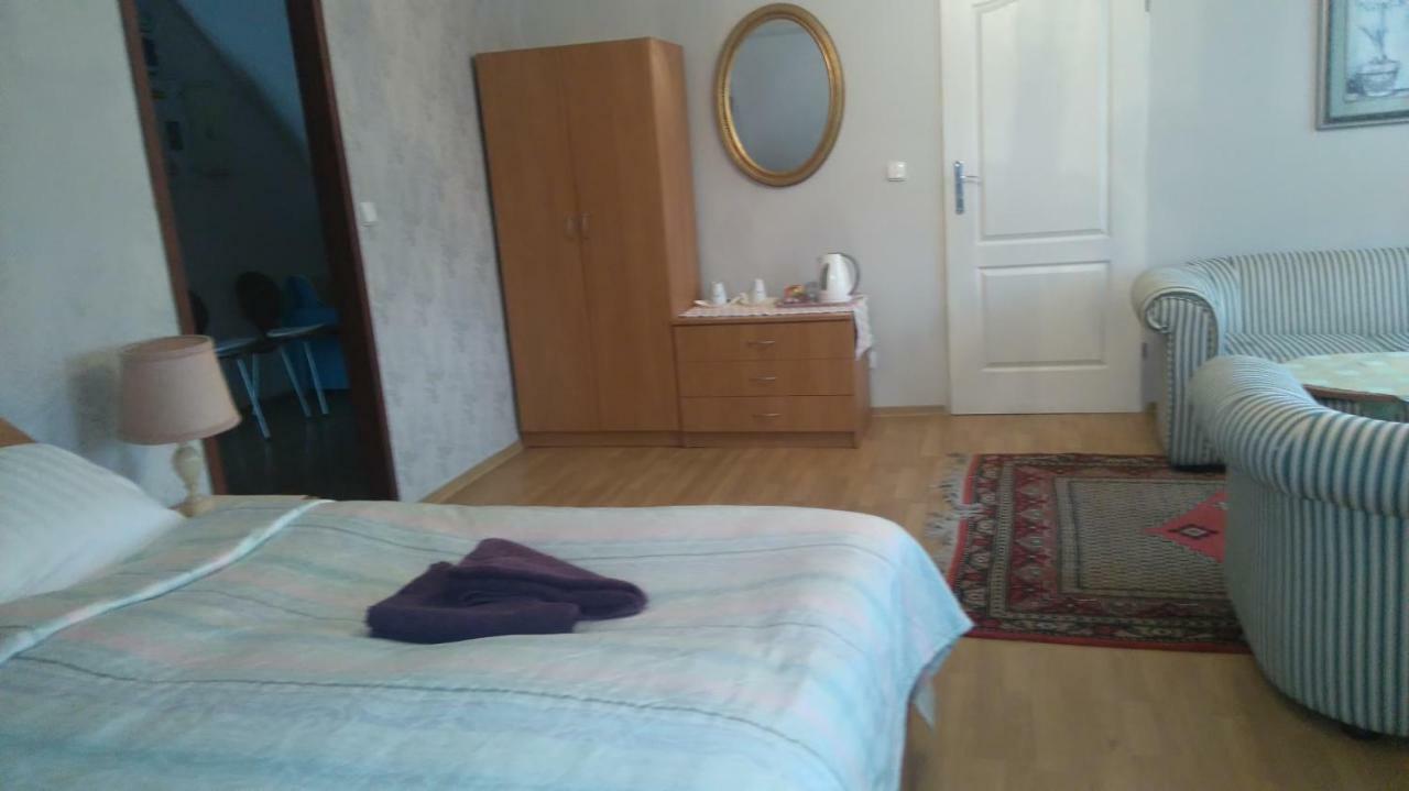 Gosciniec Ella Inn Lipniki Lipniki  Esterno foto