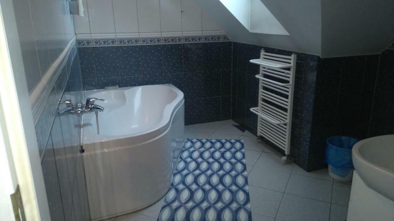 Gosciniec Ella Inn Lipniki Lipniki  Esterno foto