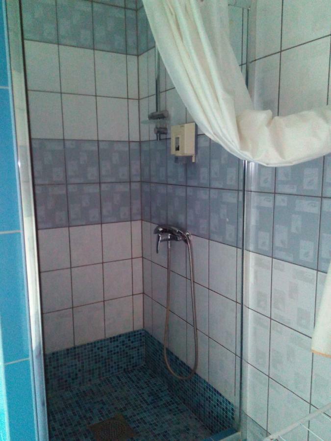 Gosciniec Ella Inn Lipniki Lipniki  Esterno foto
